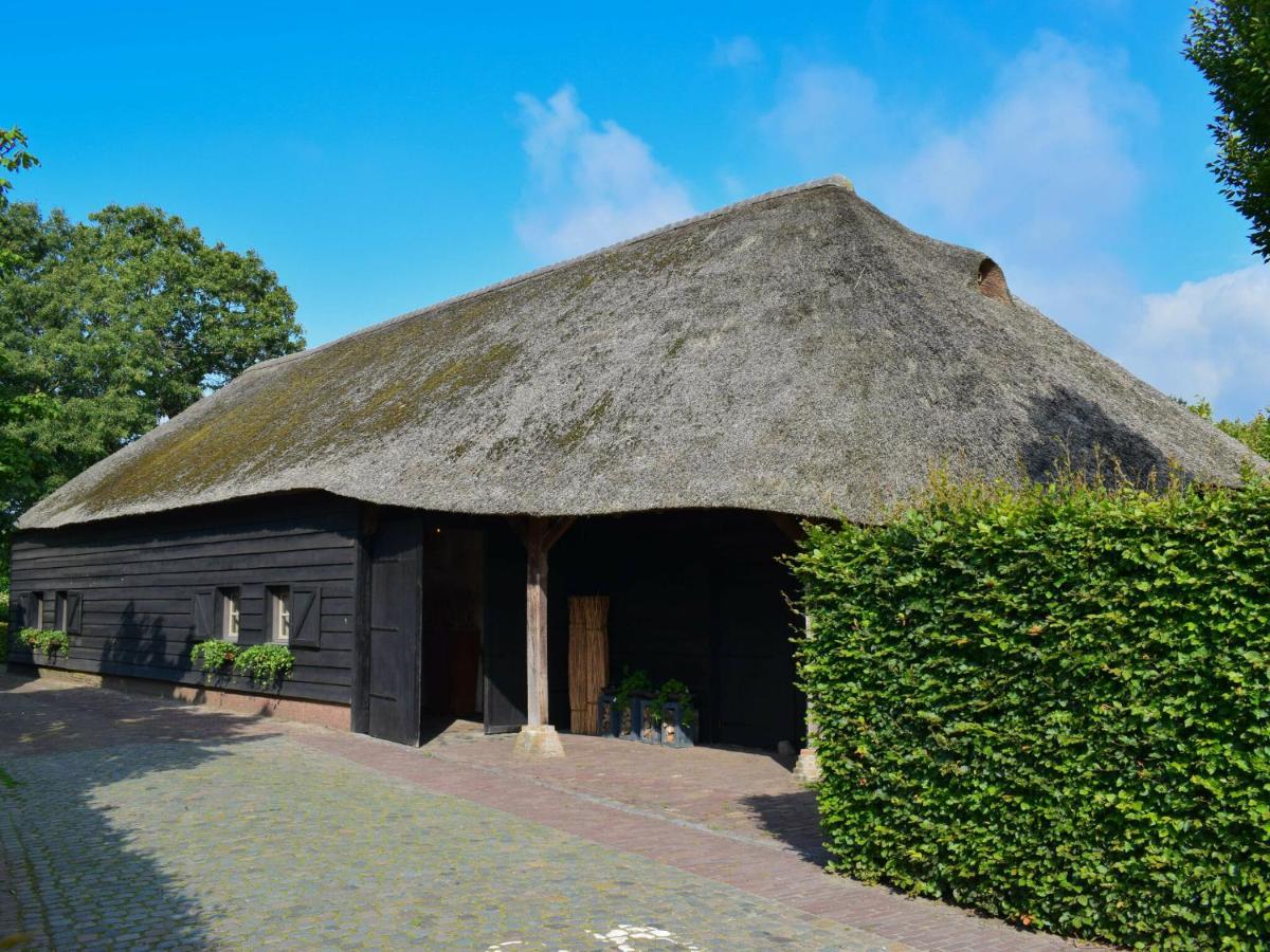 Unique Holiday Home With A Hot Tub Alphen  Kültér fotó