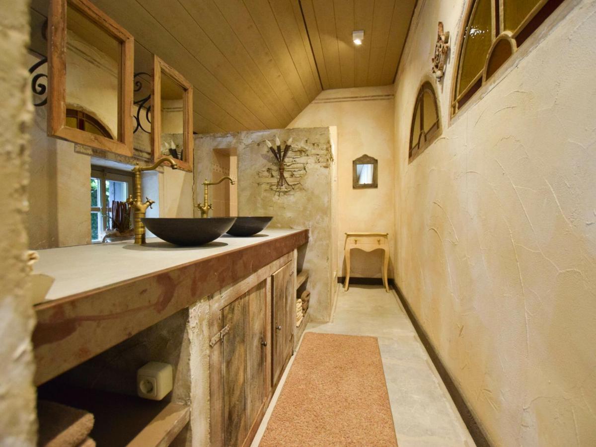Unique Holiday Home With A Hot Tub Alphen  Kültér fotó
