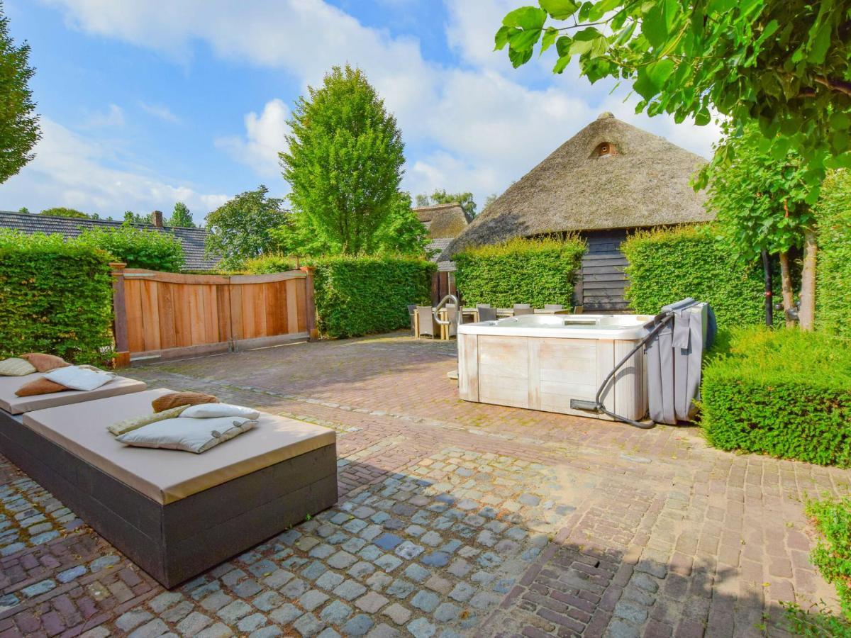 Unique Holiday Home With A Hot Tub Alphen  Kültér fotó