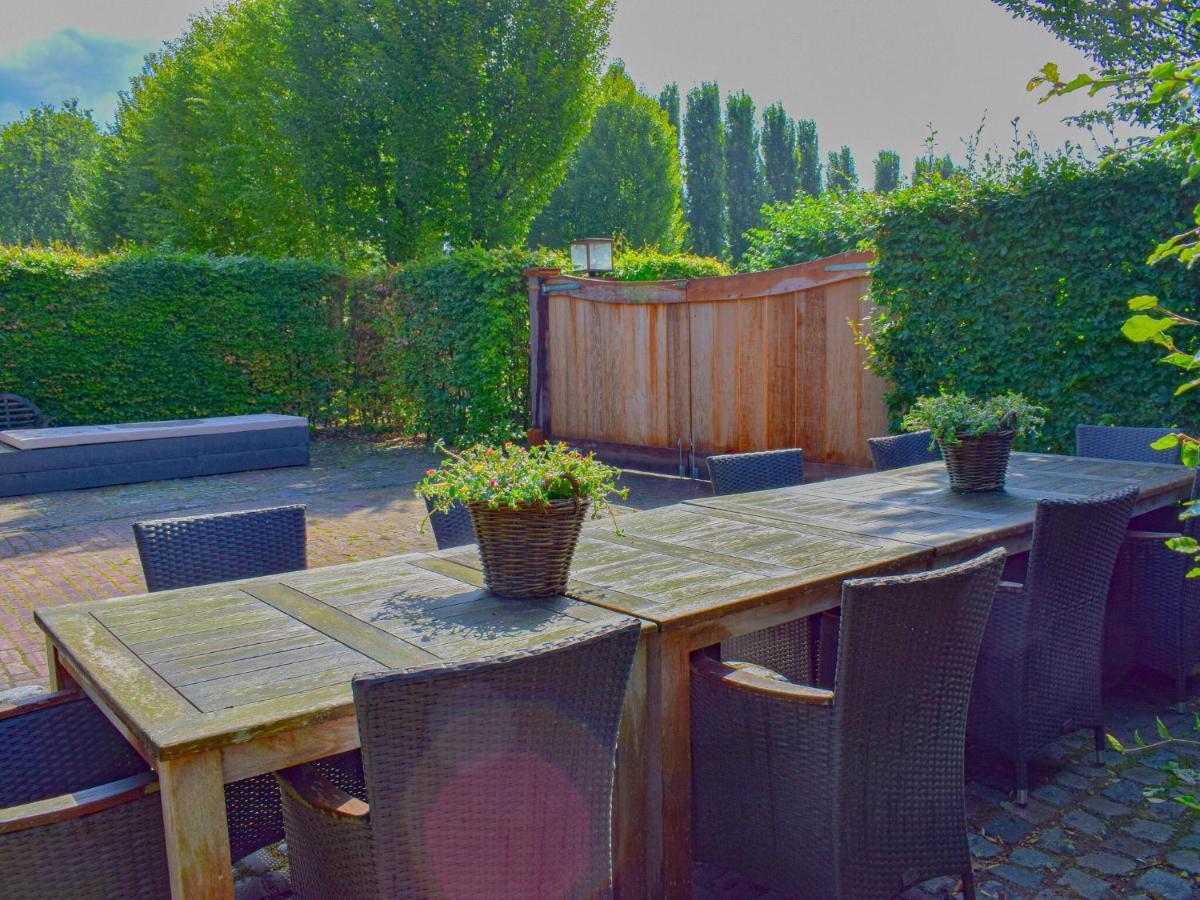 Unique Holiday Home With A Hot Tub Alphen  Kültér fotó